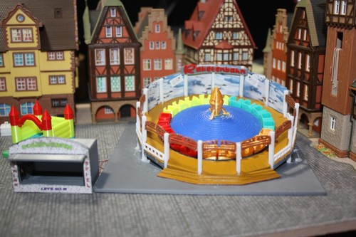 Alte raketenbahn fahrgeschäft - alte,