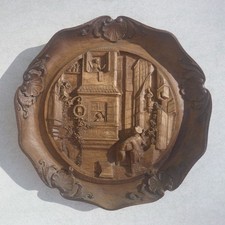 Deko-Wand-Teller "Carl Spitzweg: Der Postbote im Rosenthal", Guss mit Holzoptik