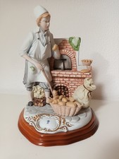 Seltene Porzellan Figur