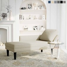 Chaiselongue mit Kissen