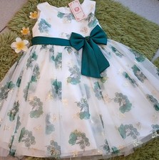 Festliches Kleid. Neu Mit