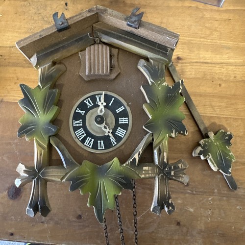 Alte kleine kuckucksuhr aus - kleine,