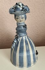DDR Studiokeramik 1974,Damenfigur mit Hut und Rosen,Strickliesel-Anmutung