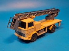 Wiking Mercedes-​​​Benz LP 1317 Drehleiter-Wagen beige ohne Spiegel & Lenkrad