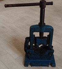 DDR Rohrschraubstock vintage