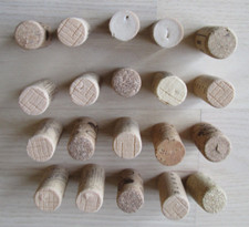 20 Kunststoffkorken, gebraucht