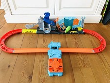 Hot Wheels Bahn Mit Beschleuniger