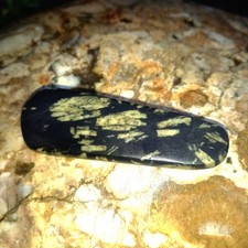 schwarzer Porphyr Poliert