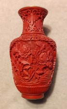 Alte Rotlack-Vase CHINA kunstvoll geschnitzt