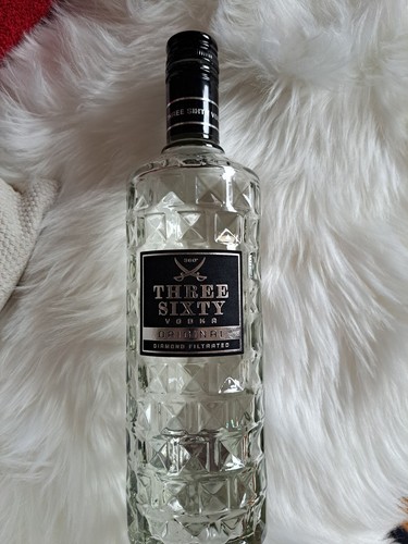 Three sixty vodka flaschen - 3,