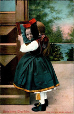 AK TRACHTEN HESSEN SCHWALM KIND SCHAUT IN SPIEGEL UM 1910