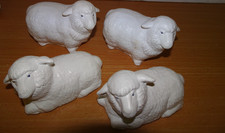 4 Schafe Dekofiguren Keramik ca 10 cm x 7,5 cm x 6 cm handbemalt Weiß NEU