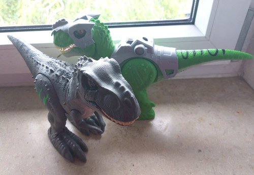 Spielzeug dinos tyrannosaurus - spielzeug,