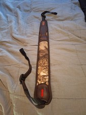 Gewehrriemen, Breit, mit Blindprägung, Braun