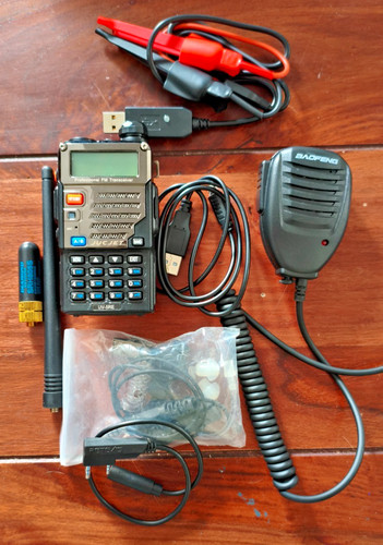 Baofeng ham radio - uv-5r,