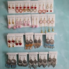 Ohrringe, Handarbeit, mit Haken, teils mit Herzen, bzw. Chandelier