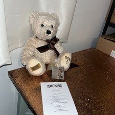 Merrythought Jahresbär 2023 -