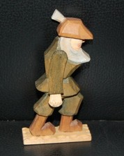 Alte Holz Figur Jäger
