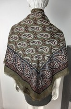 NICKI COLOMBO grosses Tuch