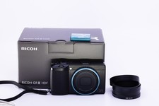 Ricoh GR III HDF f/2.8 Compact