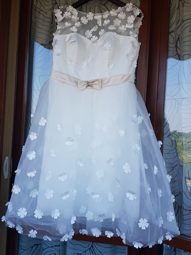 Brautkleid knielang neu