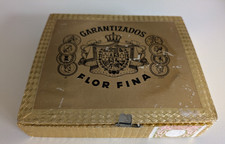 Zigarillo Dose Holz "Garantizados Flor Fina" klein goldfarben Verschluss Vintage