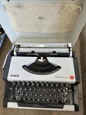 olympia typewriter Traveler De