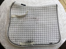 Equiline Schabracke Dressur weiß, DL, Warmblut, gebraucht.