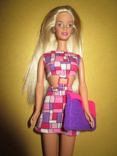 976 blonde vintage barbie - blonde,