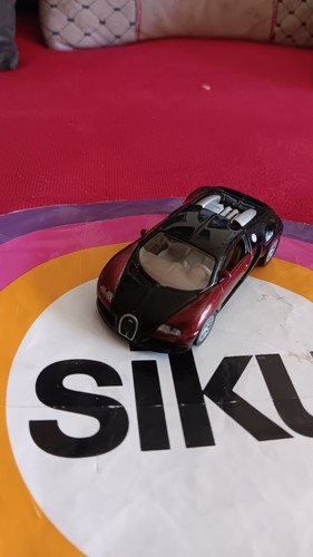 Siku 1305 bugatti veyron - siku,