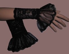 wunderschöne   Armstulpen aus elastischer Spitze mit Rüsche in schwarz