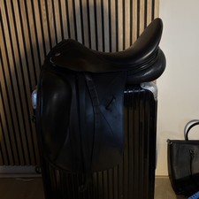 Dressursattel Schwarz KenTaur  17 Zoll