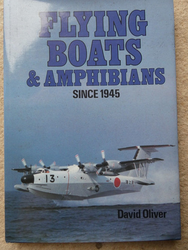 Fliegende boote und amphibien - boote,