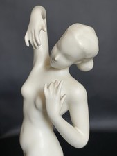 Alte Porzellanfigur Weiblicher