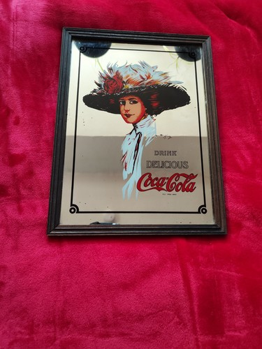 Coca cola spiegel 40 cm - 30,