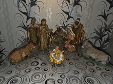 Weihnachtskrippe mit 8 großen Figuren