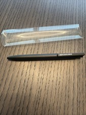 Schwarzer Kunststoff