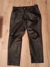 Schwarze Lederhose Herren 54
