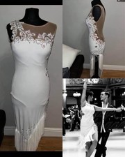 Weißes und hellbraunes Latein