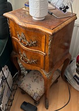 Antikes Möbel aus Erbschaft -