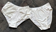 2 Damen Slips, weiss, Gr. 38, mit schöner Spitze