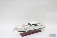 Handgefertigtes Yachtmodell