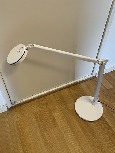 Steelcase dimmable table - table, lamp