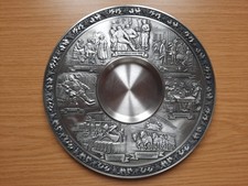 Becker Zinn Wandteller