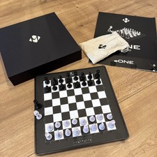 Schachcomputer MILLENNIUM eONE