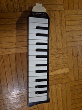 Hohner Melodica Piano 26