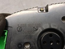 1J0920806E instrumentenblende