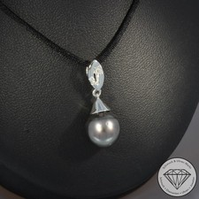 Wert 600 € Brillant Perl