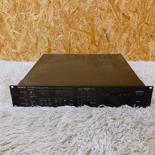 Roland S-550 Digital Sampler