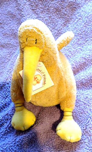 Kiwi and friends - friends,